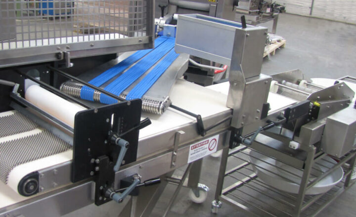 Moulding Station with Poppy Seeder