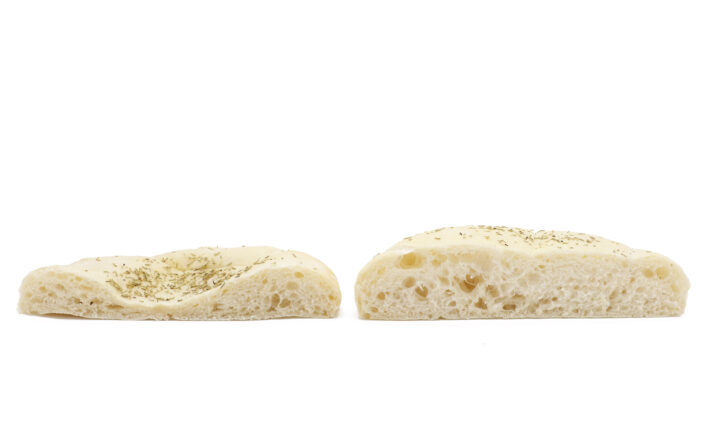 Focaccia comparison left without vacuum cooling, right with vacuum cooling