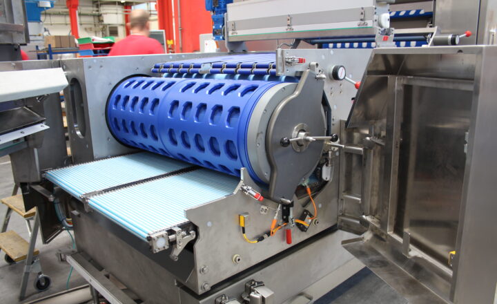 Industrie Rex AW in hygienic build type: rounding drum and fold-up transfer belt